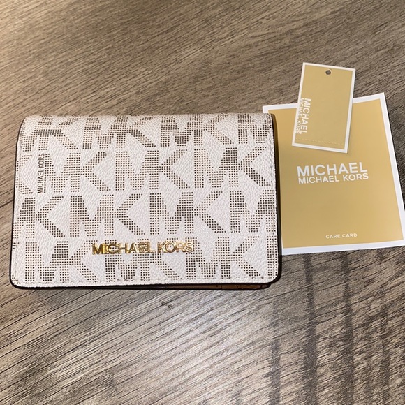 NWT Micheal Kors Jetset Wallet - Picture 1 of 10